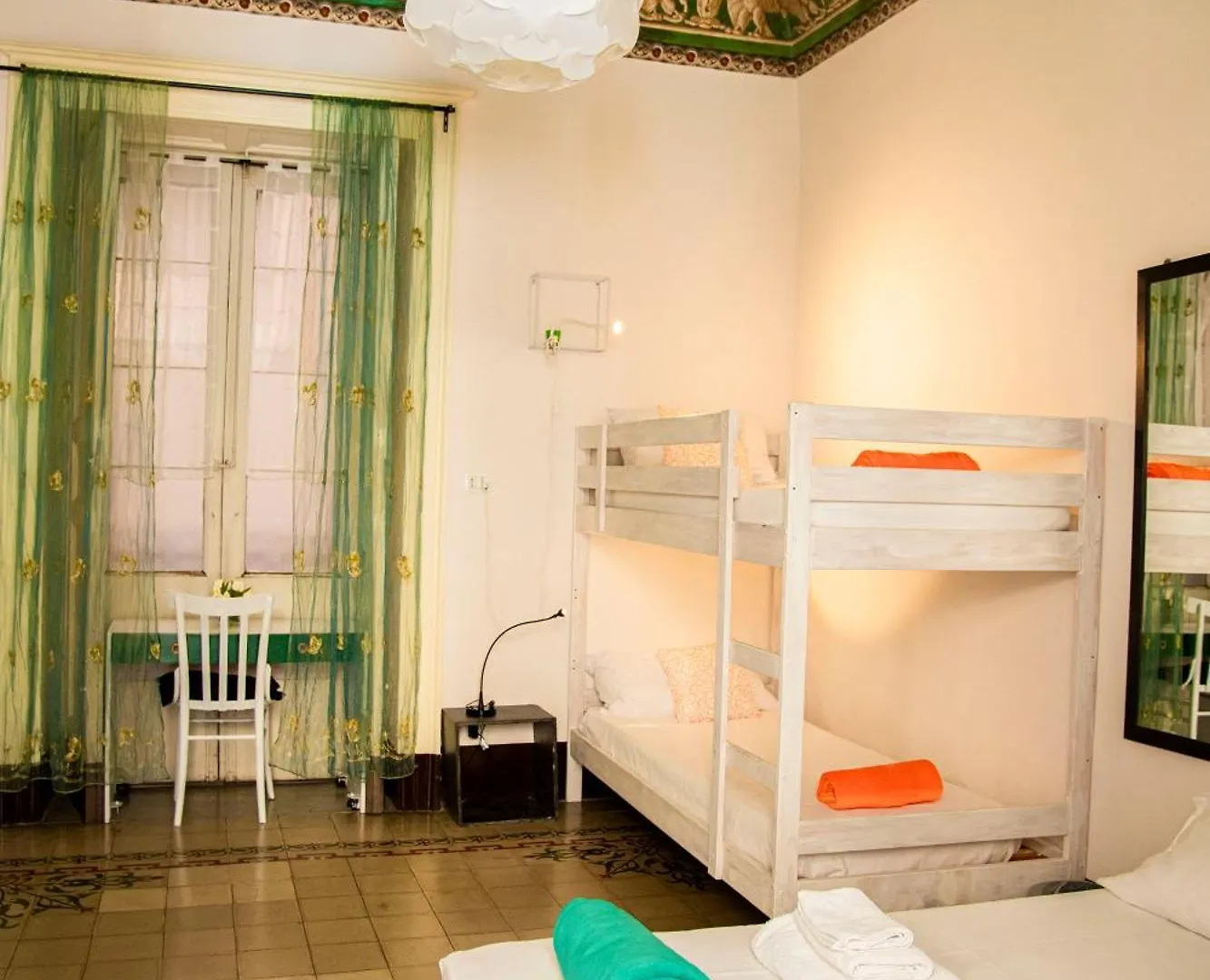 Mitha'S Rooms Catania Apartment